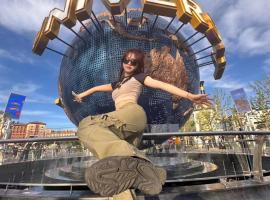 Happy Dragon Universal Vacation Hotel - close to Universal Studio and Wanda Plaza,free shuttle to the Resort,Free Coffee,Laundry，位于北京的酒店