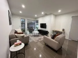 Tasha's Apartments - St Clair