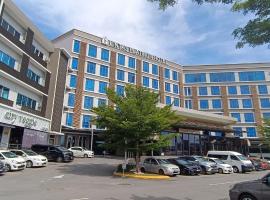 Lintas Platinum Hotel，位于哥打京那巴鲁的酒店