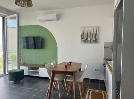 Andrra Apartment - Talea Coast，位于莱什的酒店