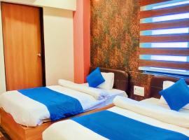 Hotel Krishna Inn，位于艾哈迈达巴德萨达尔·瓦拉巴伊·帕特尔国际机场 - AMD附近的酒店