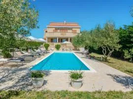 Amazing Home In Polaca With Wifi