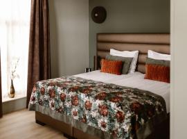 眺望楼餐厅酒店，位于斯洪霍芬的酒店