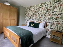 Marshpools Bed & Breakfast - Licensed near Weobley village，位于Weobley的旅馆