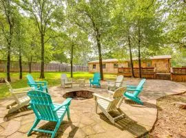 Deck and Fire Pit Unique Pottsboro Haven