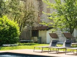 L'ancienne gare d'Issigeac,piscine,grand terrain,4 personnes