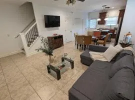 Cozy Townhouse Near Casinos & Prien Lake Park