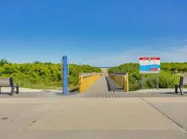 Wildwood Crest Condo with Pool and Beach Access!