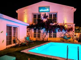 Amarillo Alacati，位于切什梅的酒店