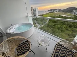 Suite Lujosa con Jacuzzi piso 14 vista al mar