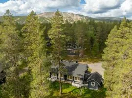 Piiponkartano by Hi Ylläs