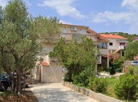 Apartments by the sea Tkon, Pasman - 21943，位于特孔的酒店