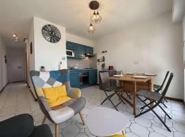 Appartement rénové face mer et forêt, 4 couchages, Saint-Trojan-les-Bains - FR-1-246A-315，位于圣特罗让莱班的酒店