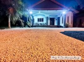 ARY&ZZ Homestay, TANJUNG KARANG，位于Tanjung Karang的酒店