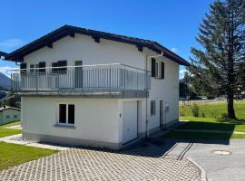 Ski in Ski out Family accommodation Chesa Katja Lenzerheide，位于瓦尔贝拉的酒店