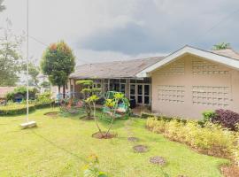 RedDoorz at House Of Dirga Cisarua Puncak，位于Brujul的酒店