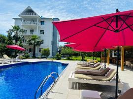 Claude Monet beach hotel，位于乌雷基的酒店