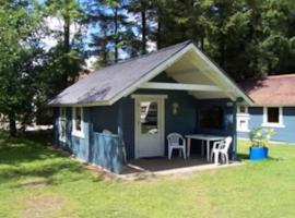 Tarm Camping，位于察姆的酒店