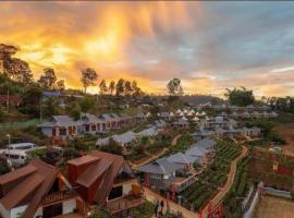 Chenfong Rakthai Resort-ไร่ชาเฉินฟงรีสอร์ท，位于Ban Rak Thai的酒店