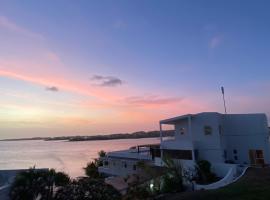 Green Flash Apartments，位于Lance aux Épines的酒店