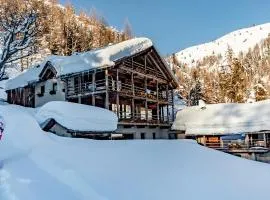 Chalet Dolomites Luxe con Spa, Piscine, Jacuzzi e Cinema Privato