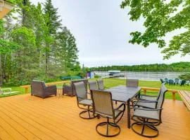 Charming Clam Lake Cottage with Dock and Deck!