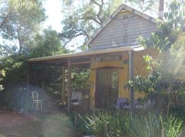 黑凤头鹦鹉小屋，位于楠立的度假园