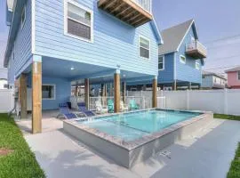 New Custom Built 6 BDRM Home - Pool & Mins To Beach!