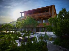 Edis Dacha，位于Tsalka的酒店