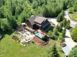 WML stunning log home in Bretton Woods, AC, 2-person Jacuzzi, indoor and outdoor fireplaces, & more!
