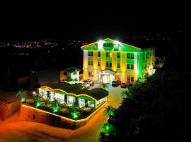 Perla Blanca Hotel，位于特拉布宗的酒店