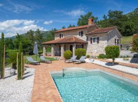 Luxury villa with a swimming pool Kozljak, Central Istria - Sredisnja Istra - 3399，位于普罗明的酒店