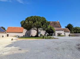 Gîte Authentique en Berry - Étang de Pêche, Confort Moderne, À 10 min du Spa - FR-1-591-406，位于Douadic的酒店