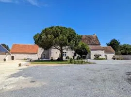 Gîte Authentique en Berry - Étang de Pêche, Confort Moderne, À 10 min du Spa - FR-1-591-406