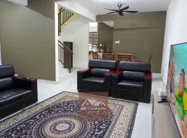 HAZZ Homestay 4 Bedrooms