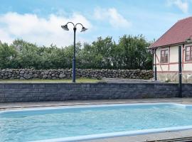 4 person holiday home in LÖVESTAD，位于Lövestad的酒店
