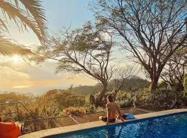 Lodge Mirador - Great Swimming pool - Kitchen - BBQ - Netflix