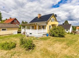 Relaxing Family Home Near The Lake，位于Ställdalen的酒店