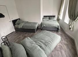 Cardiff flat 3 mins to city centre sleeps up to 6，位于卡迪夫的酒店