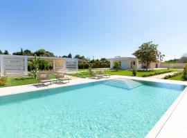 Sound Garden Charming Rooms，位于托里德欧索的带泳池的酒店