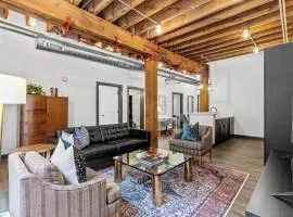 2BR Loft-Parking-Gym-Roof Deck-4K