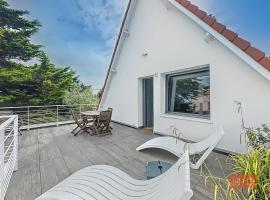 La Terrasse : 1er étage villa proche plage，位于昂布勒特斯的酒店