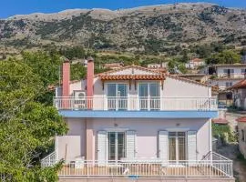 Lovely Home In Patra With Kitchen