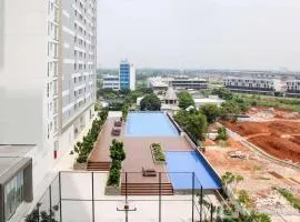 1BR Spacious Combine Unit at Vasanta Innopark Apartment By Travelio