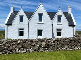 Cnoc Ruaraidh Cottage，位于Kilmuir的酒店