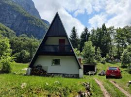 Lovely wooden cabin，位于罗格坡曼戈唐的乡村别墅