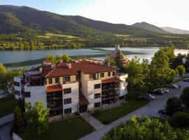 Pravets Lake Panorama Apartments，位于普拉韦茨的高尔夫酒店