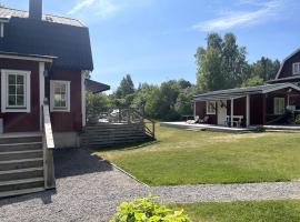 Mysig stuga i Stavnäs By- Sommarhamn, Värmdö，位于斯德哥尔摩的酒店