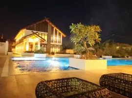 E&D Royal OceanCrest Mactan - 1BR Full Suite with Balcony and Rooftop with panoramic view near Airport