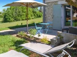 Awesome Apartment In Rouffignac